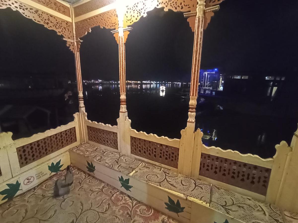New Bombay Heritage Group Of House Boat Srīnagar Eksteriør billede